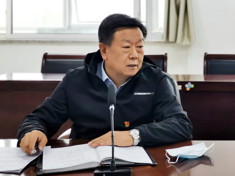 校党委书记夏双秀就学习宣传贯彻二十大精神作专题辅导_1.jpg